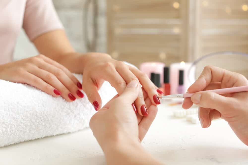 How To Choose A Nail Salon