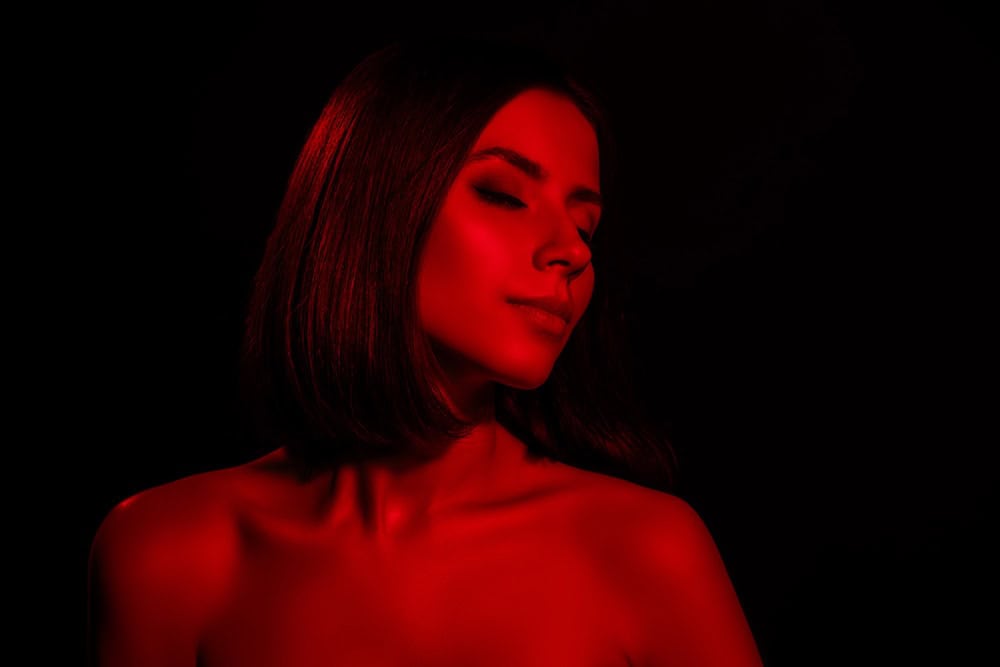 Benefits of Red Light Therapy for Mental Health and Mood