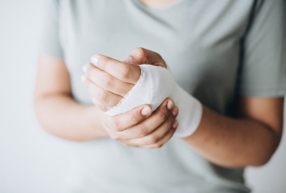 How Does Red Light Therapy Help Wound Healing?